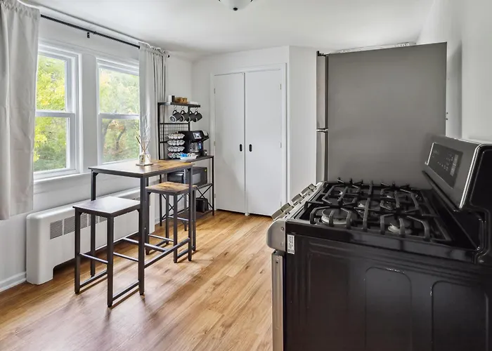 Apartment Large Private